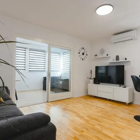 Bozic Apartment