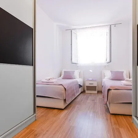 Bozic Apartment *